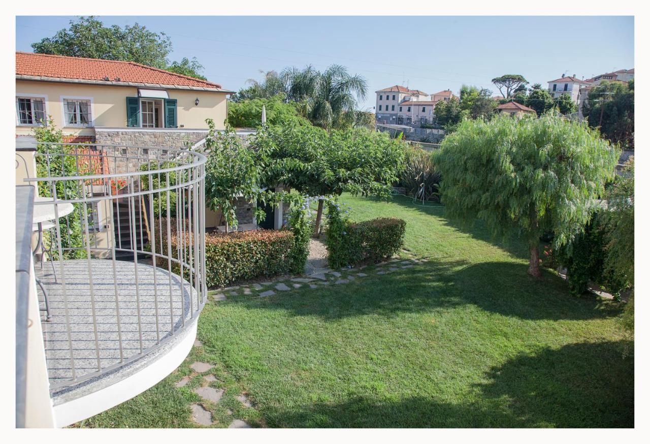 Casa Vacanze Nel Giardino Di Renzo Imperia Buitenkant foto